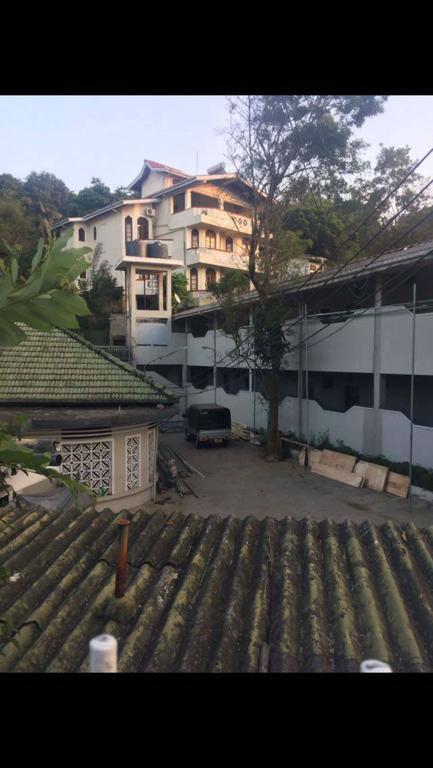 Deevar Inn Kandy Exteriör bild